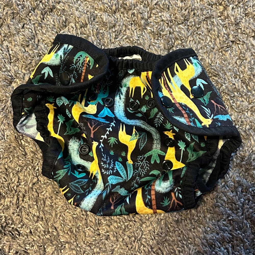 Thirsties Size One Cloth Diaper Cover Giraffe Jungle Print 6-18 lbs Made in USA